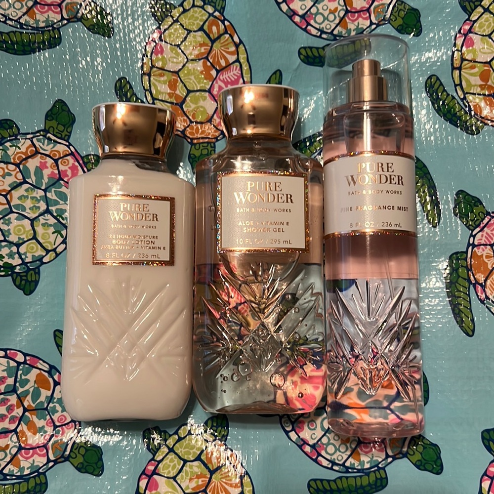 Bath and body works - pure wonder